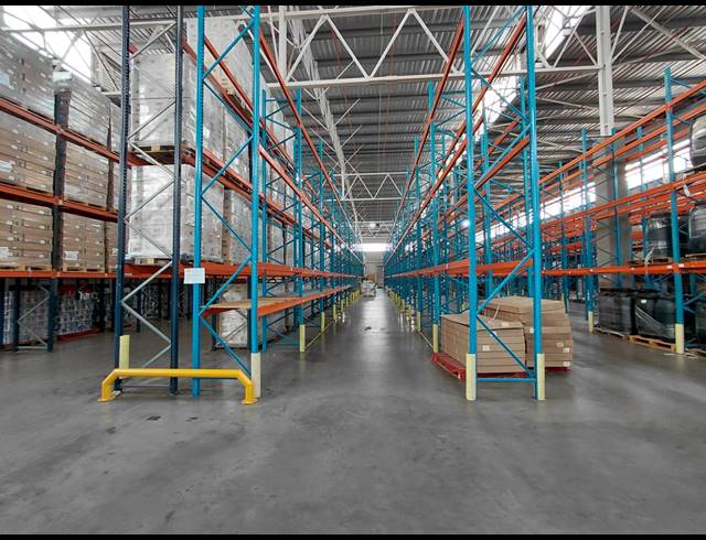 7,838M² WAREHOUSE TO LET IN CLAYVILLE